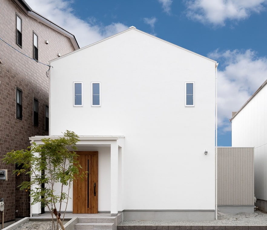 エアーストロング工法|スチライト工業が提案する既調合軽量セメントモルタルを使用した胴縁通気工法。塗装仕上げ以外にも左官塗り仕上げ、タイル張り仕上げ・擬石張り仕上げなど多様な仕上げに対応